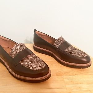 New Clarks sz 10 Avalee Calfhair Leather Loafers